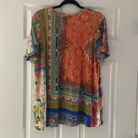 Johnny Was tshirt size large - Picture 4 of 4